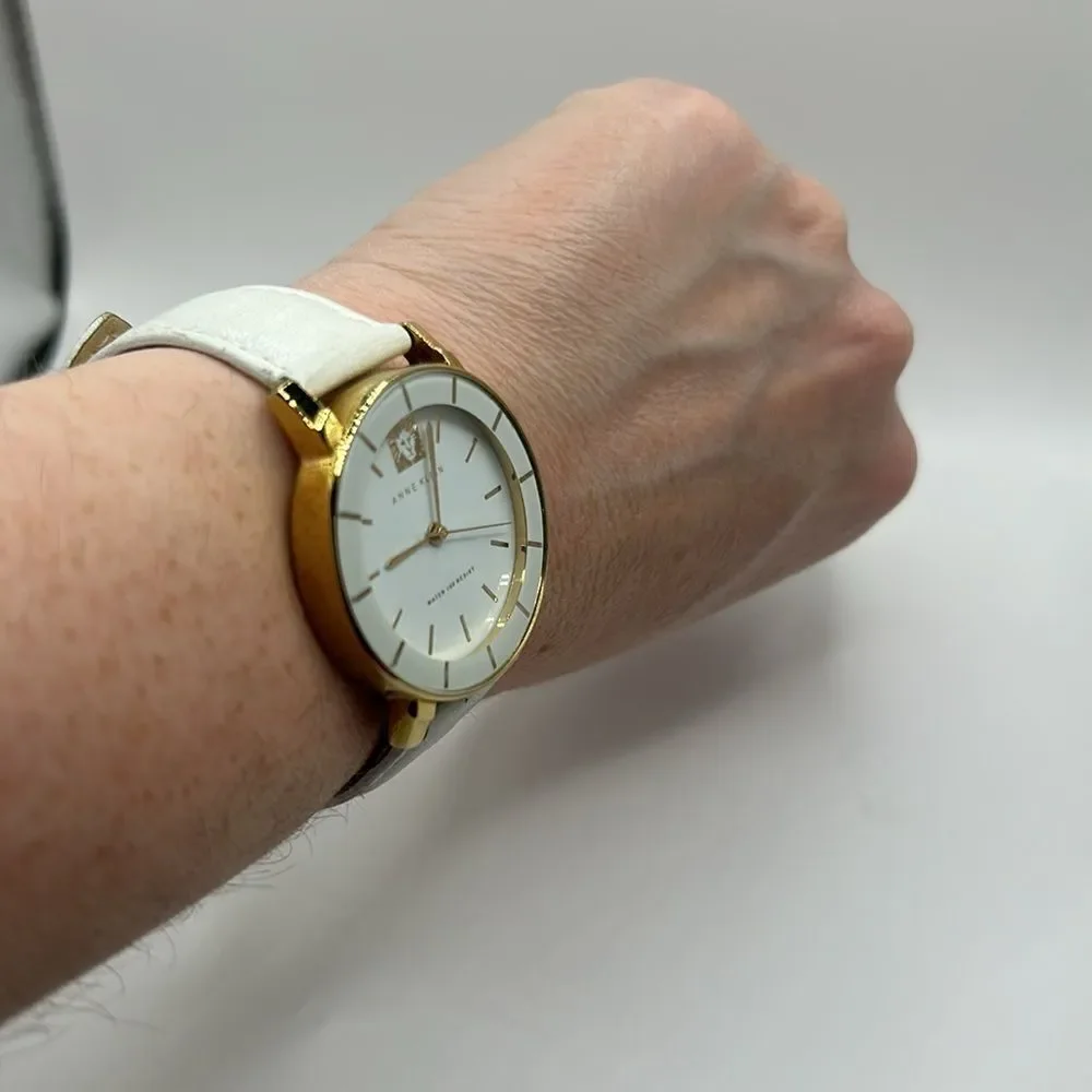 Anne Klein very good