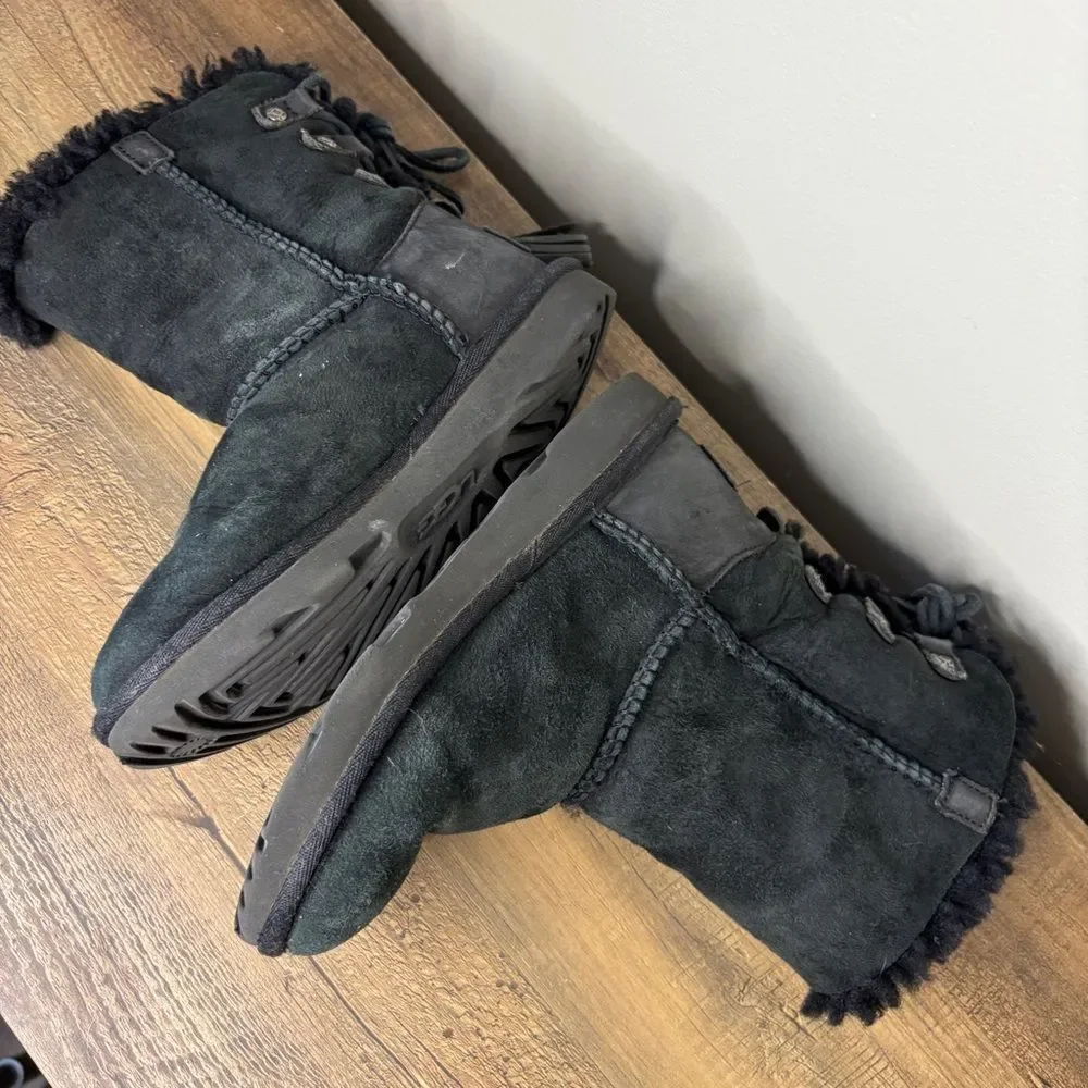 UGG bundles items