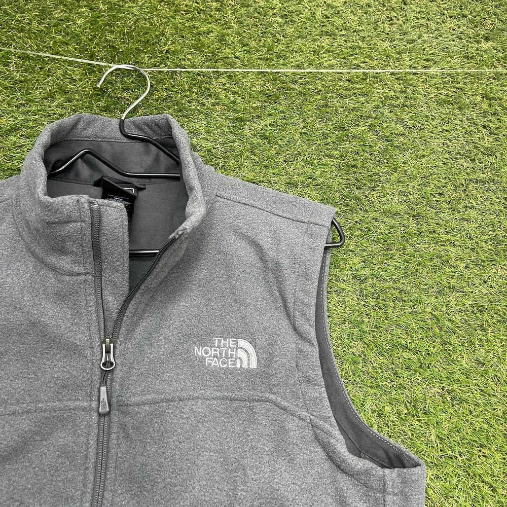 The North Face shop confidence