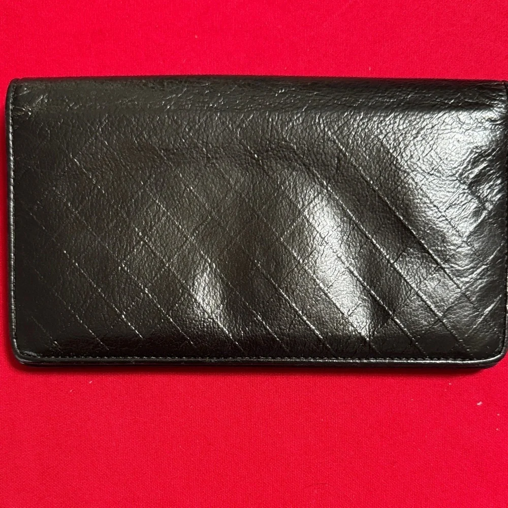 CHANEL elegant black