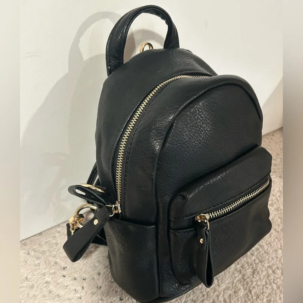 N/A black faux
