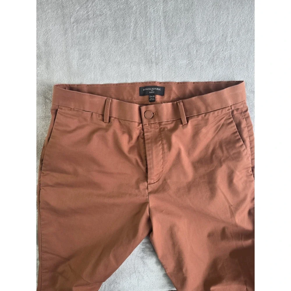 Banana Republic brand banana
