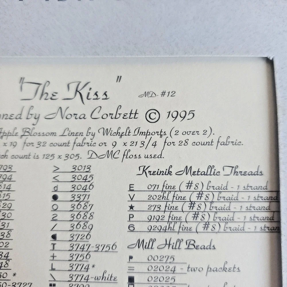Mirabilia kiss cross