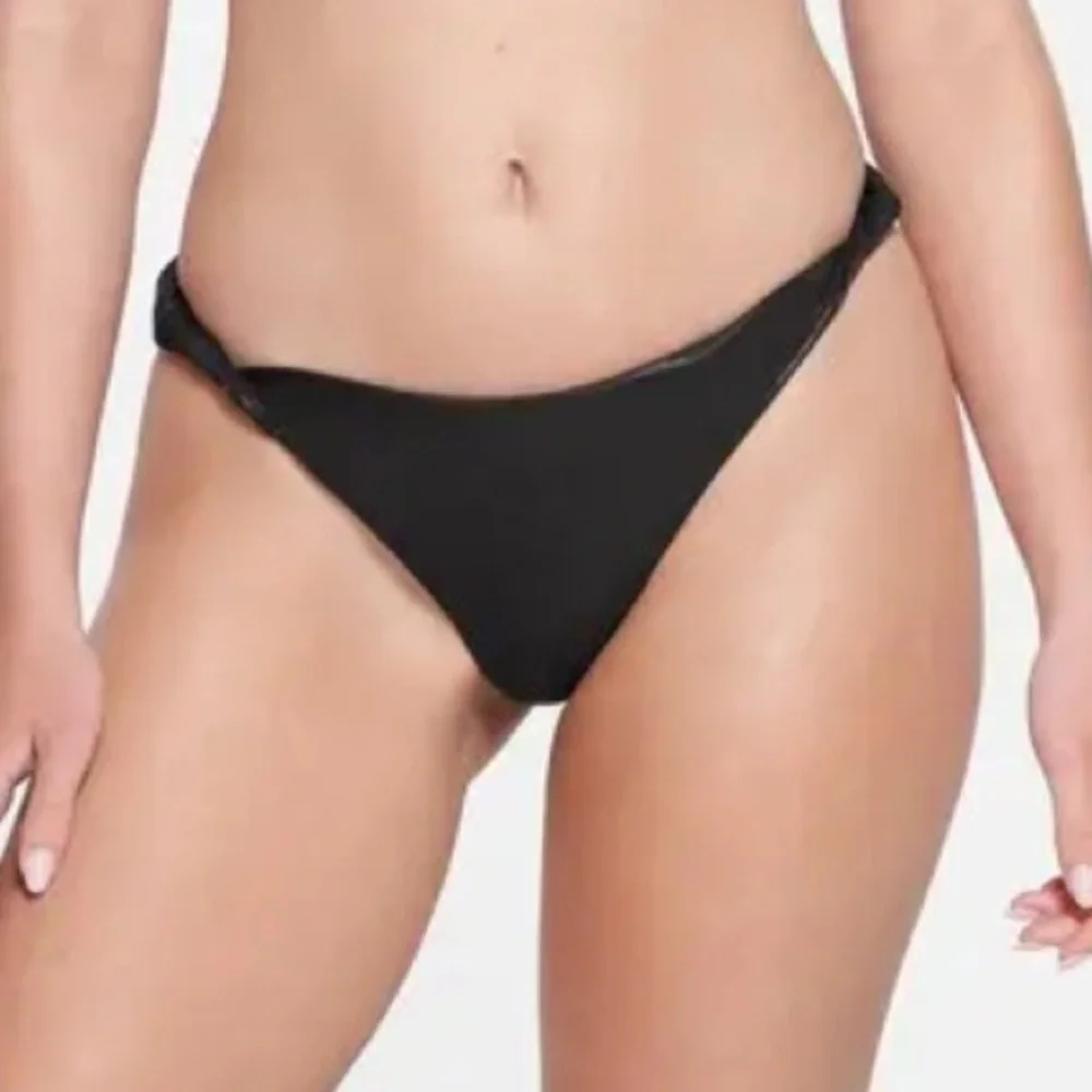 SKIMS nwt liquid