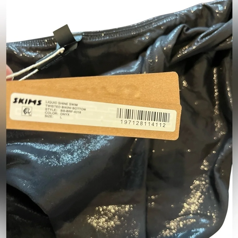 SKIMS nwt liquid