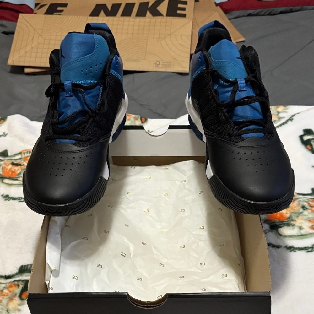 Jordan black and Blue Men's Athletic Shoes