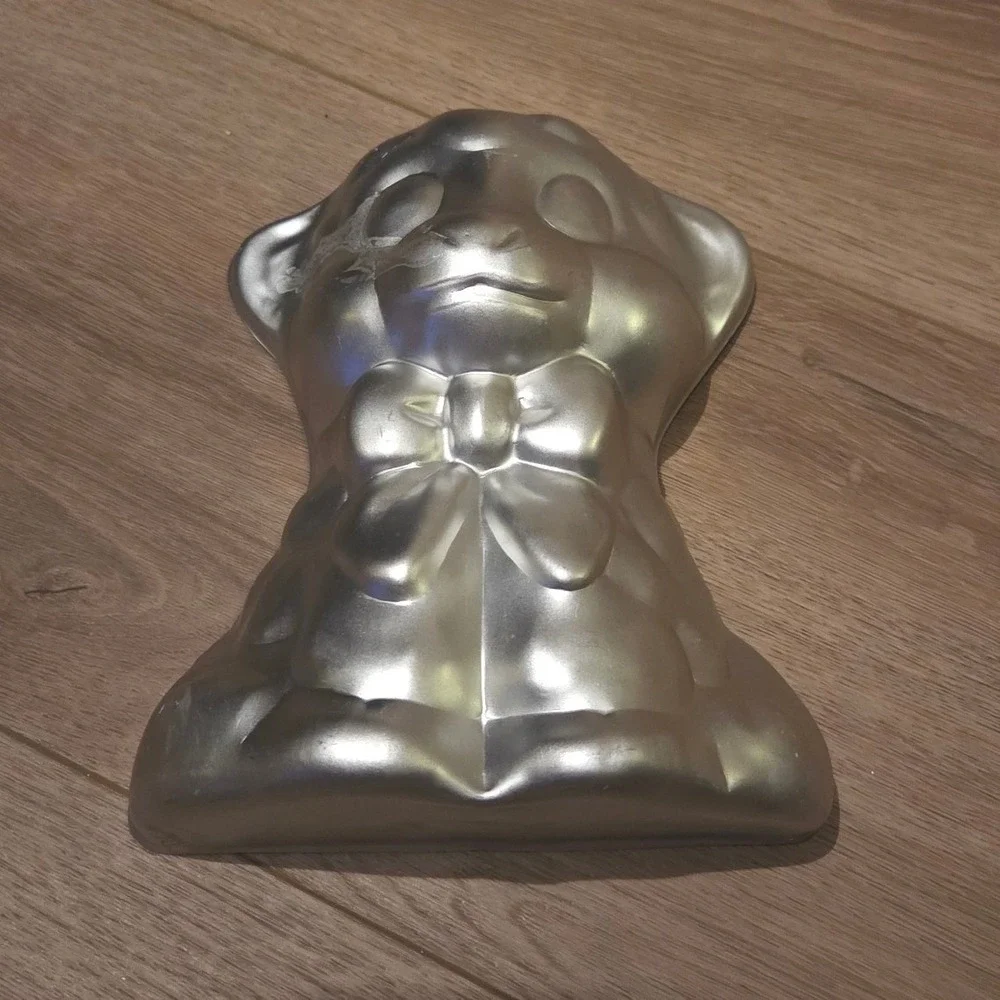 Wilton 1974 Lamb Cake Pan  Model # 506-386 Aluminum‎ Baking Mold