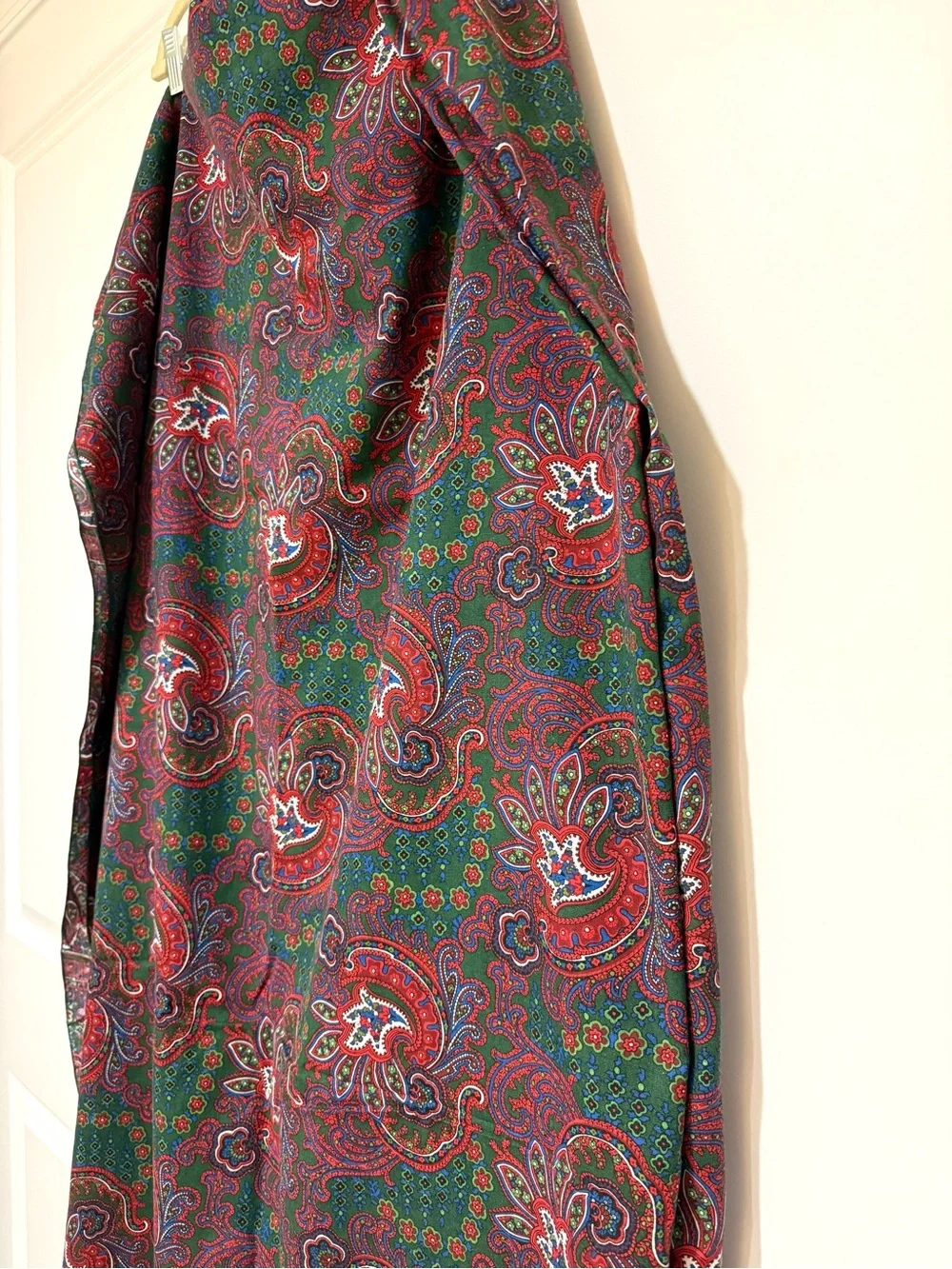N/A decorative paisley