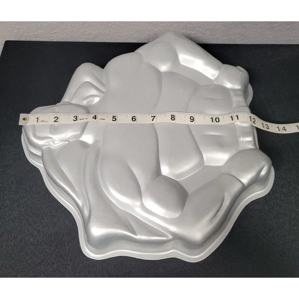 Wilton listing cake