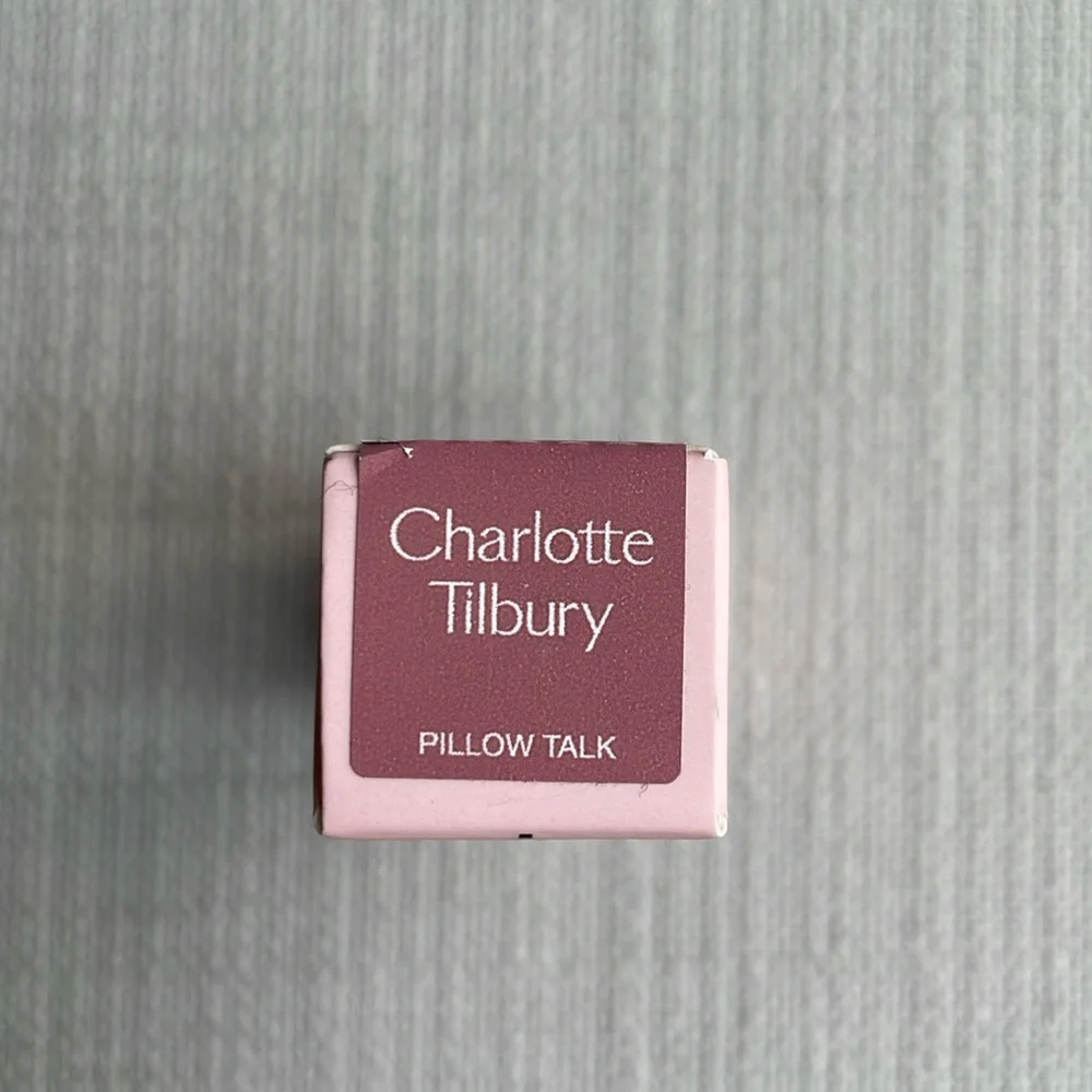 Charlotte Tilbury 12 shape