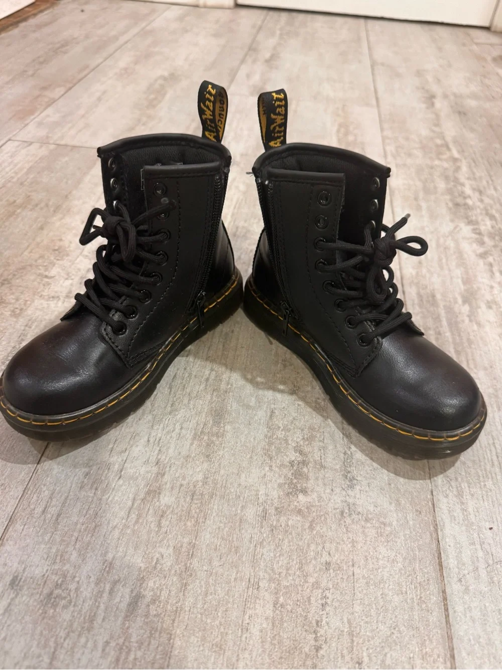 Dr. Martens classic black