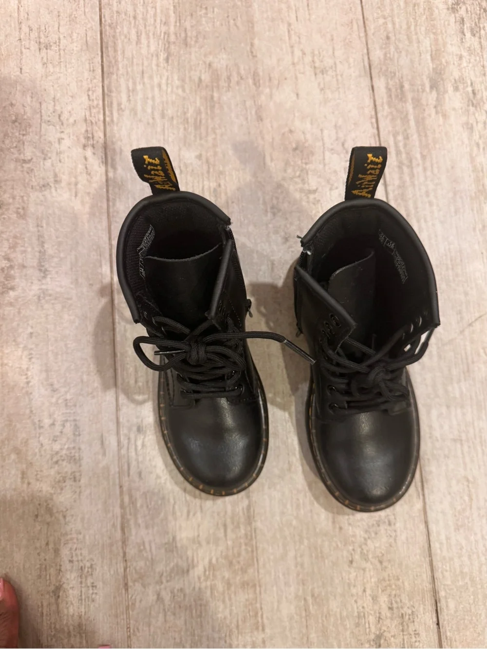 Dr. Martens classic black