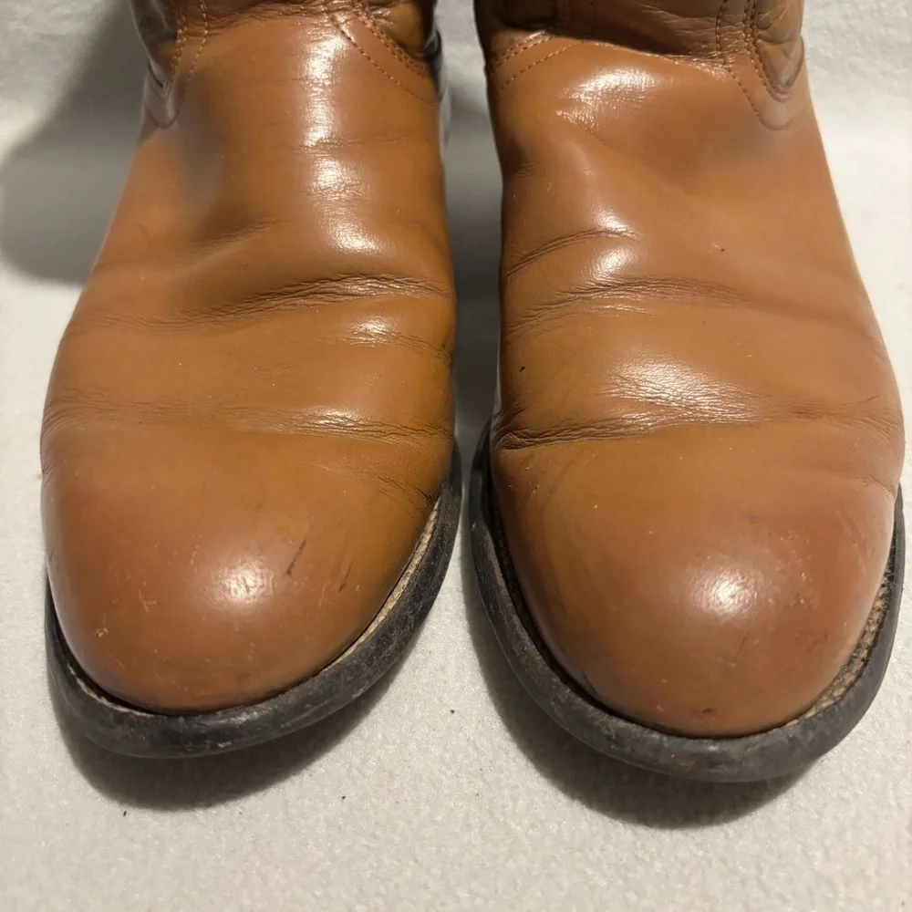Justin Boots questions leave