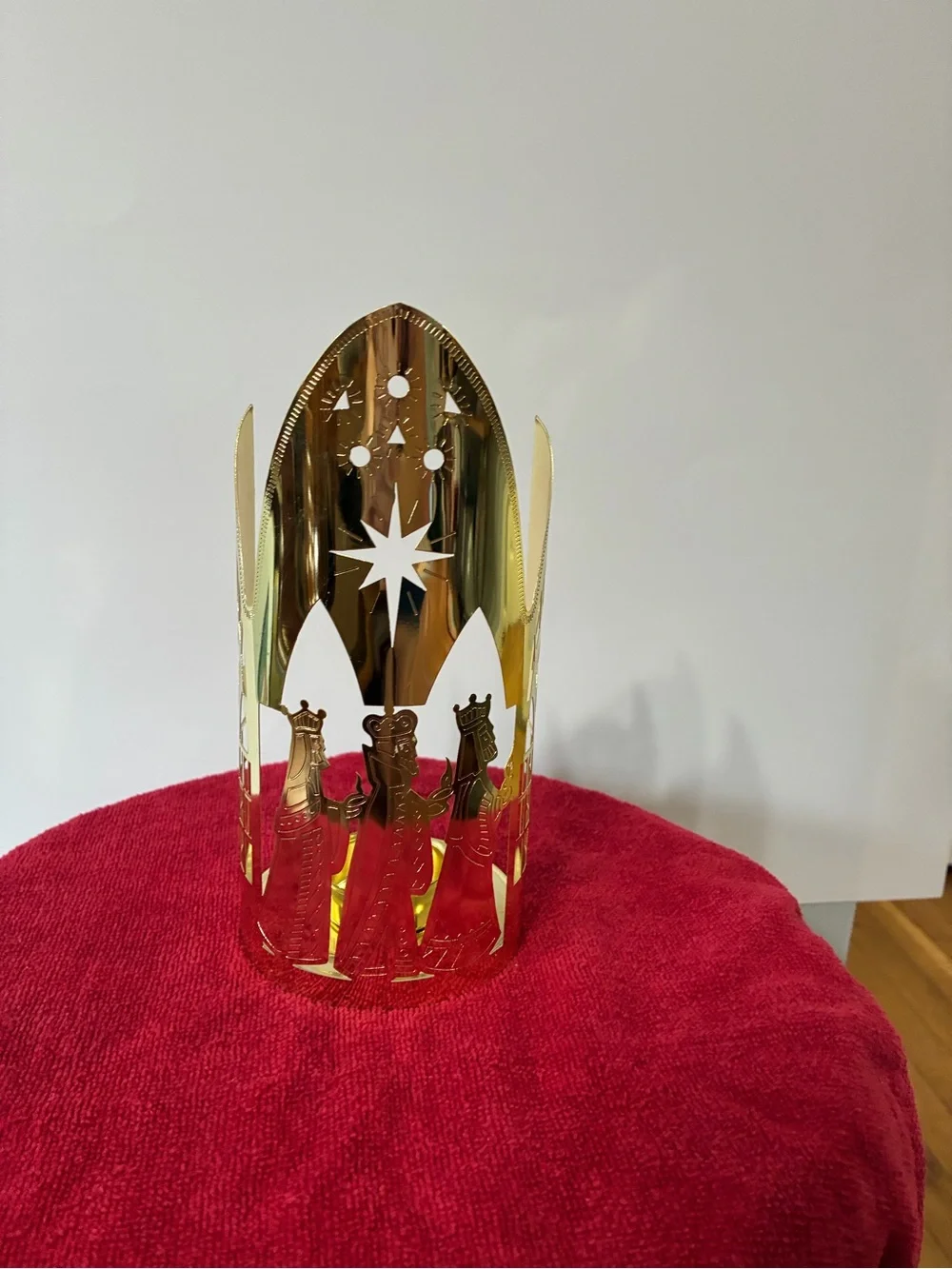 Vintage Three Wise Men / Nativity silhouette tealight candle holder