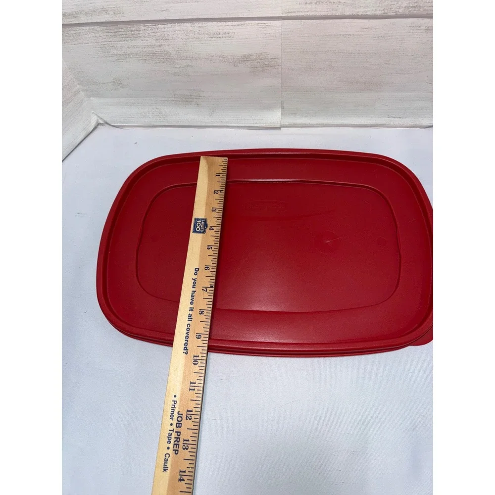 Rubbermaid red containers