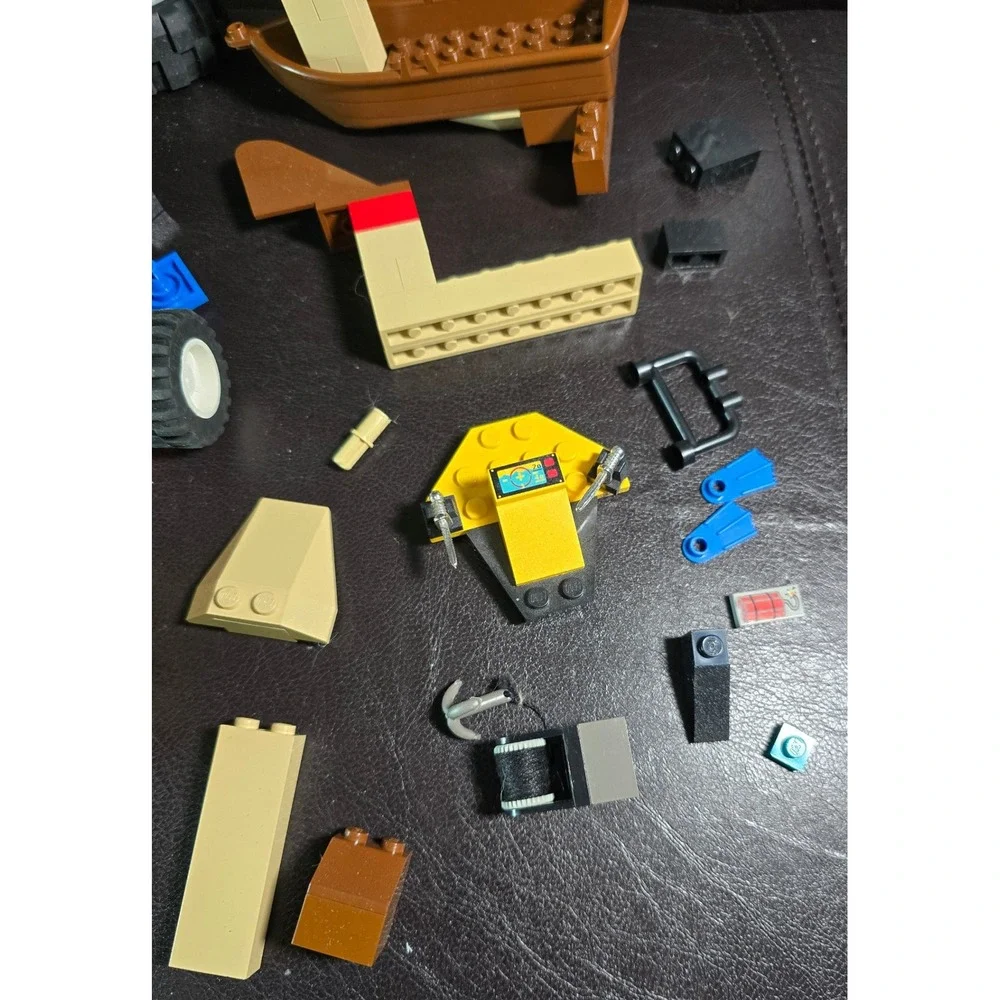 Lego assorted pieces