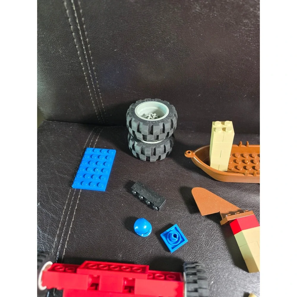 Lego assorted pieces