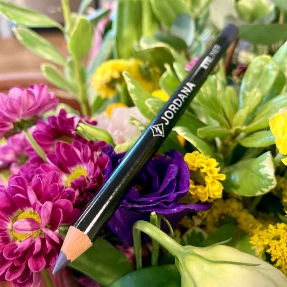 Jordana lot eyeliner