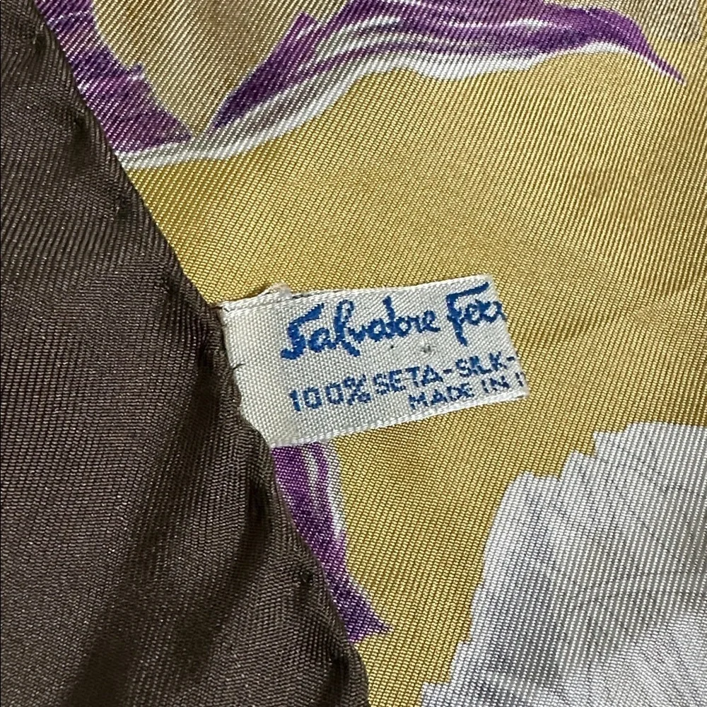 Salvatore Ferragamo elegant scarf