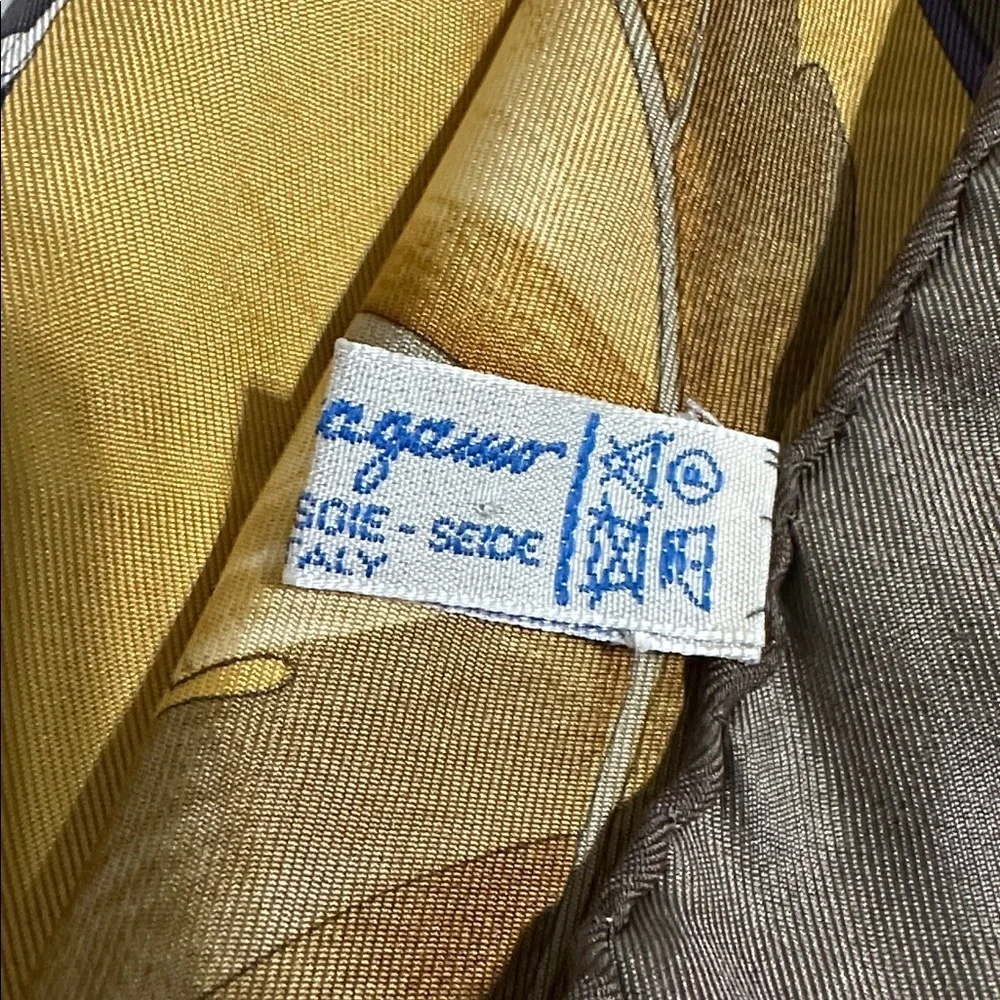 Salvatore Ferragamo elegant scarf