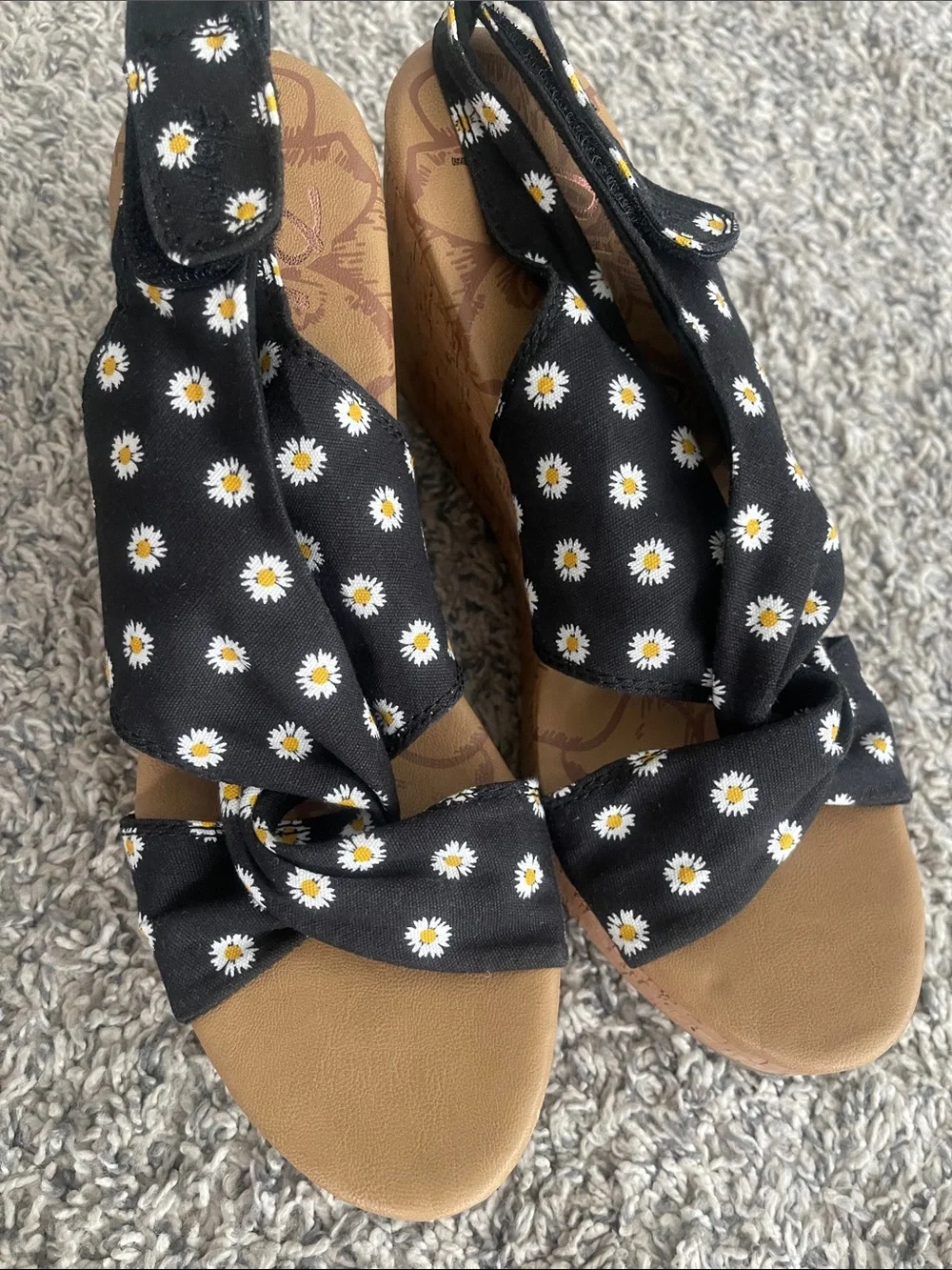 Daisy-Print Black Wedge Sandals with Tan Sole