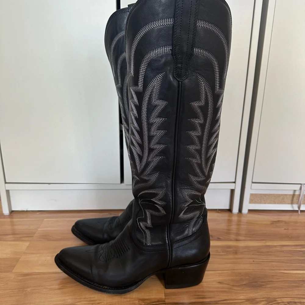Tecovas classic black