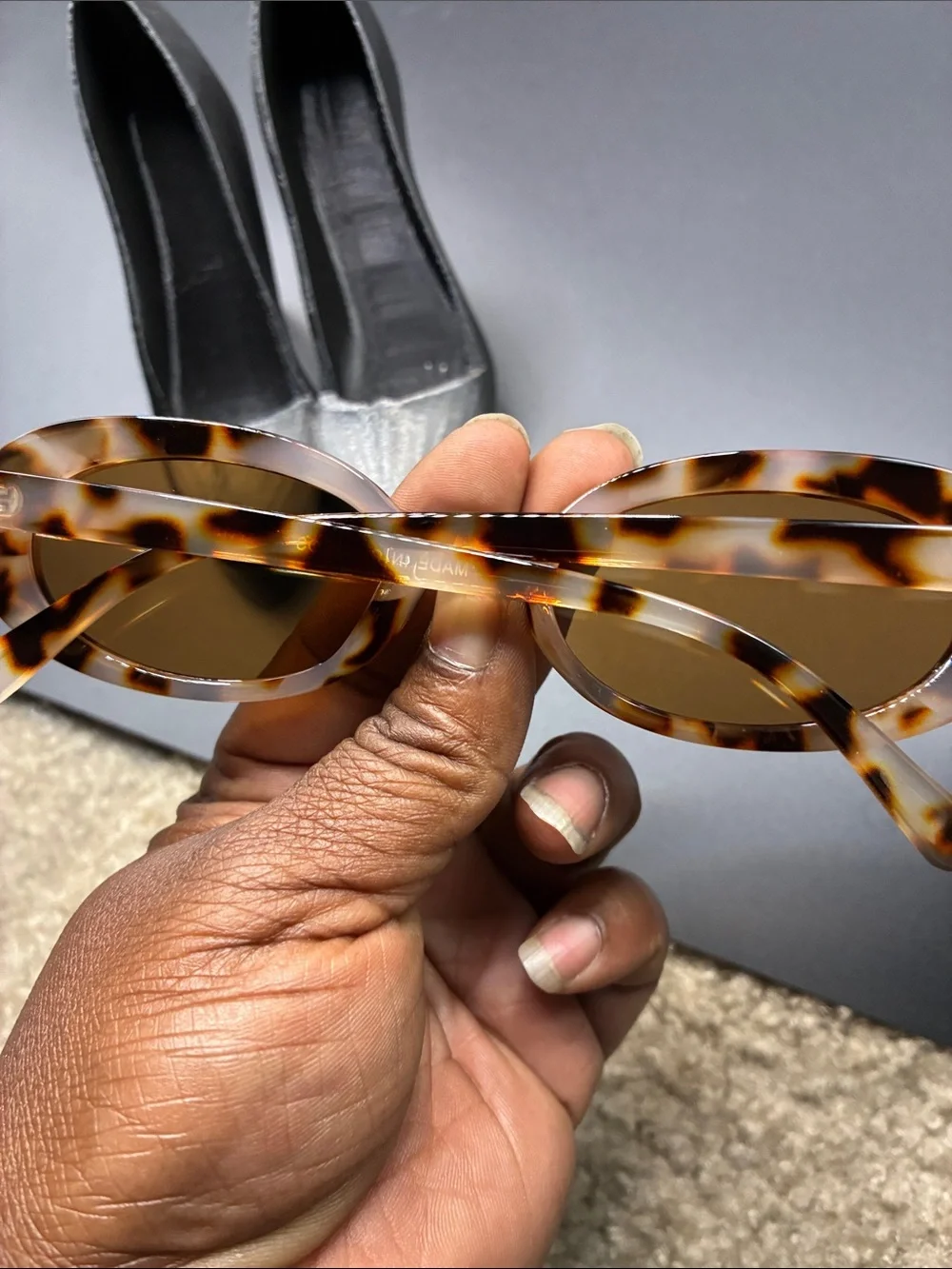 N/A stylish tortoiseshell