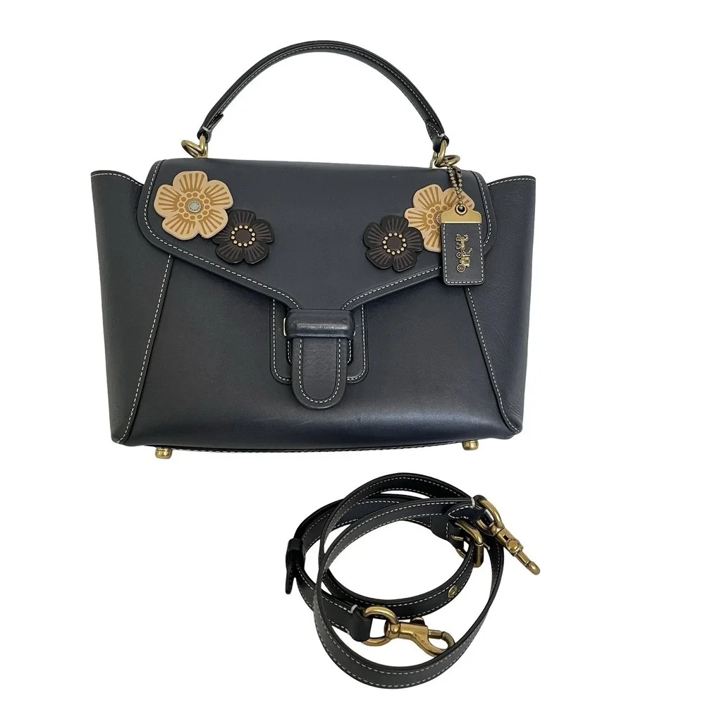 Coach features 1941