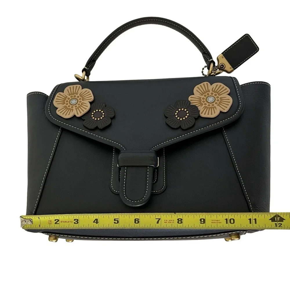 Coach features 1941