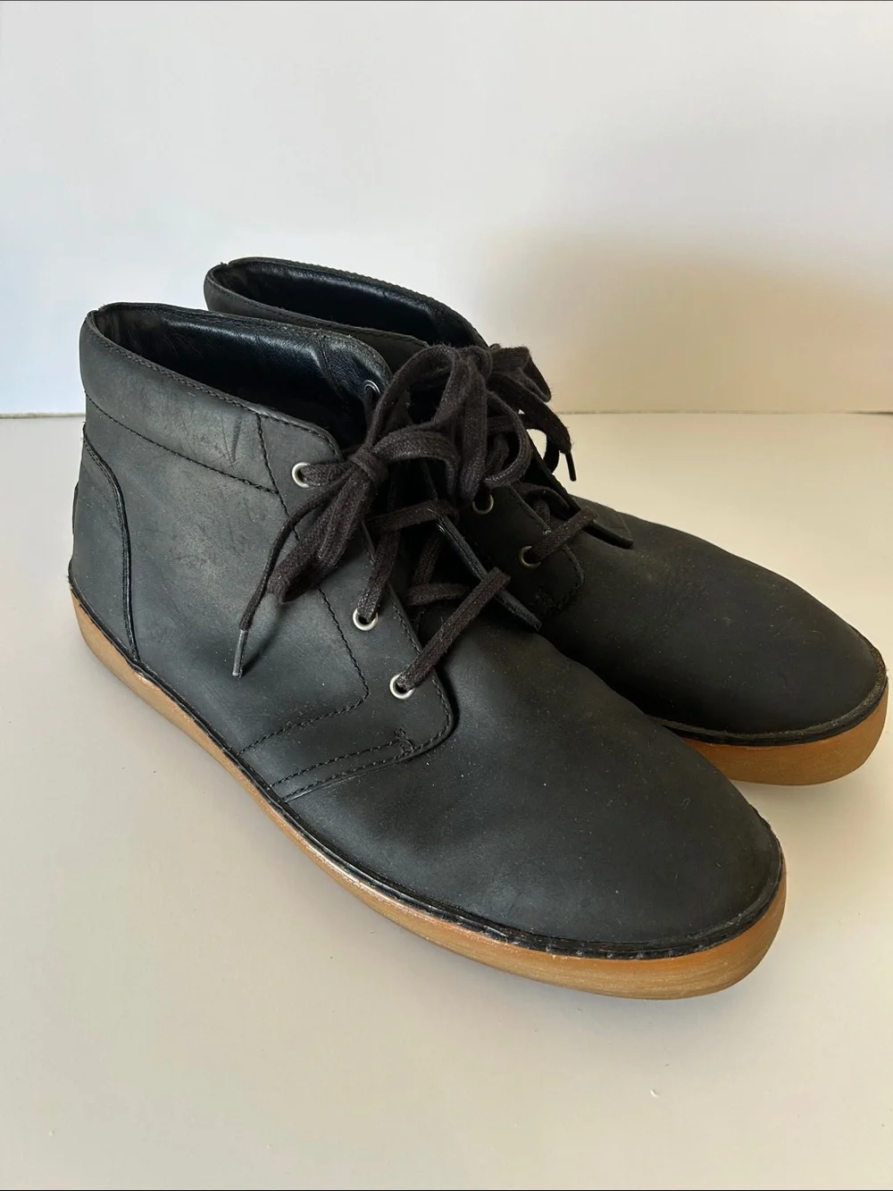 Ugg Men's Black Lace-Up Chukka Boots