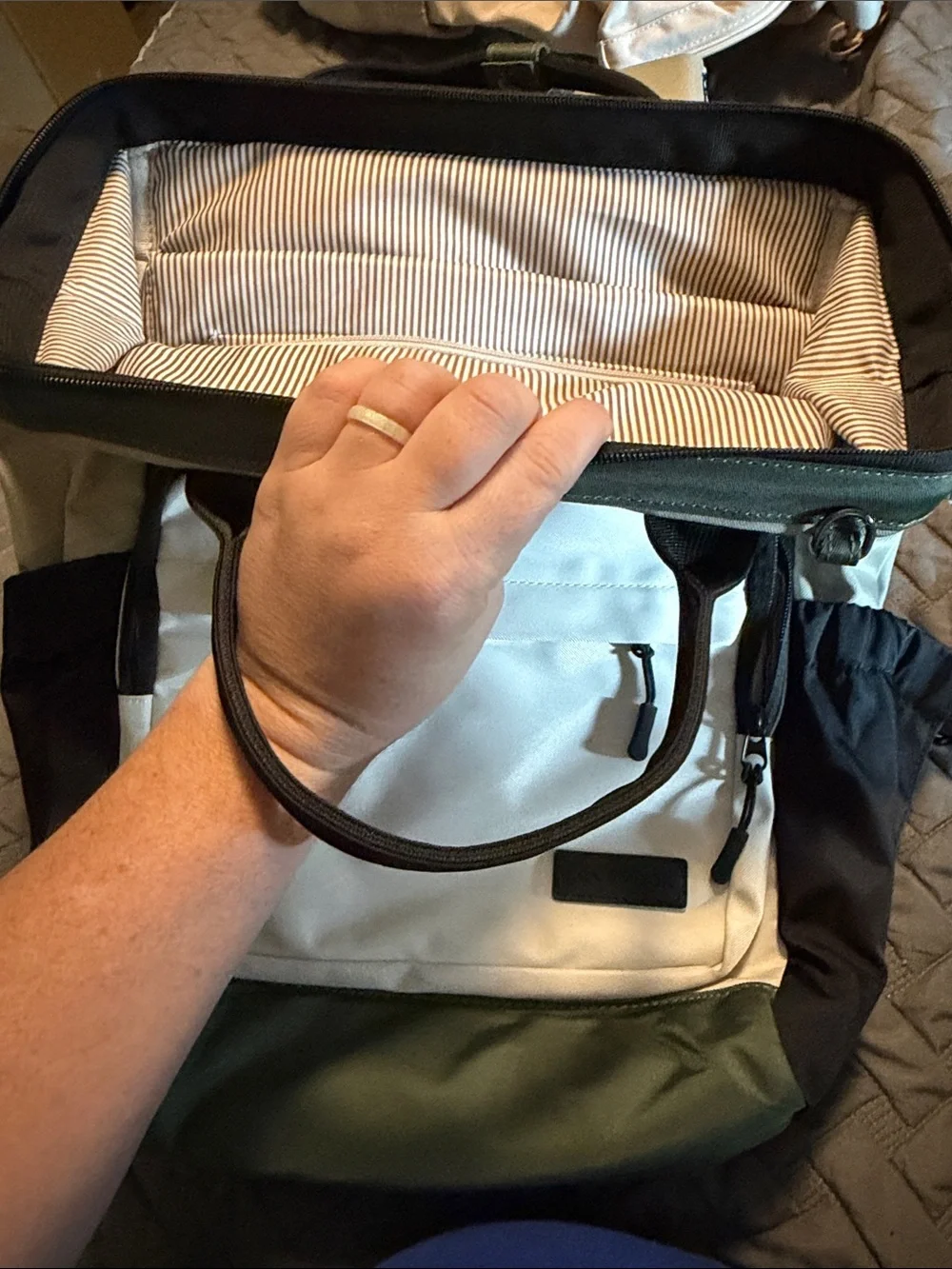 Love convertible tote