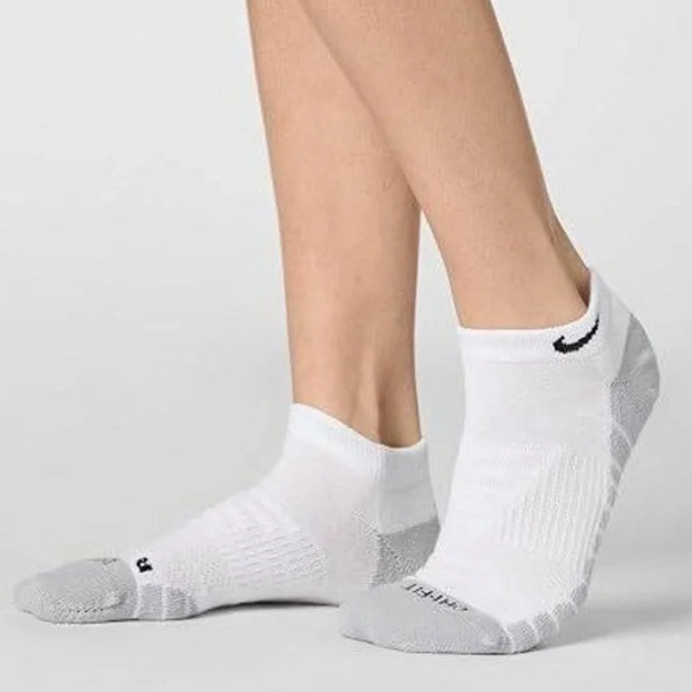 Nike everyday max