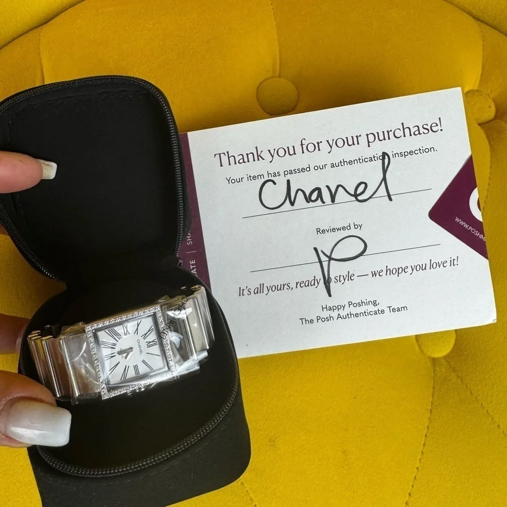 CHANEL sophisticated watch