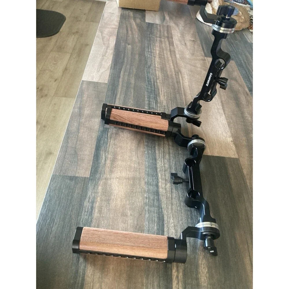 Camvate sets handgrip