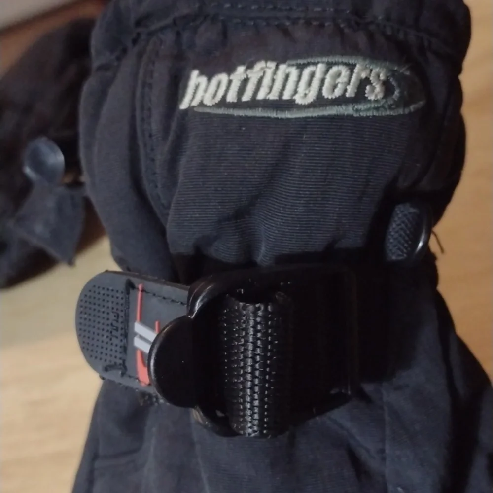 Hotfingers details elastic