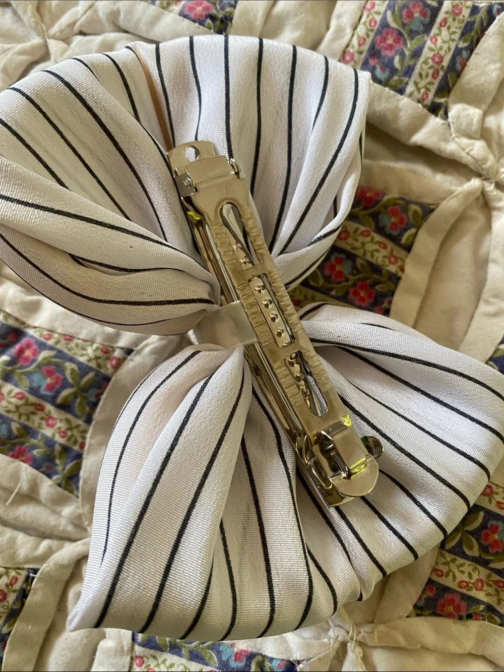 Vintage chic bow