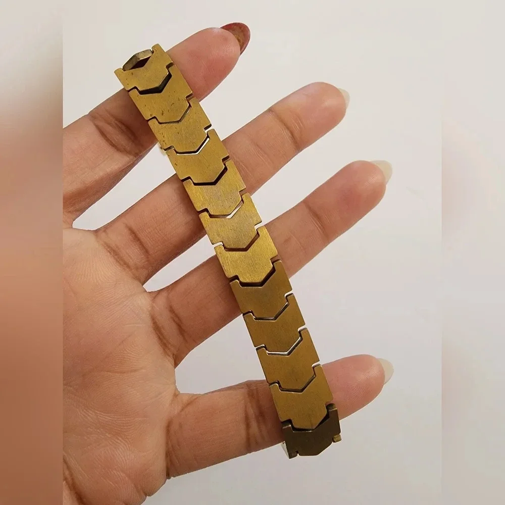 Source Unknown vintage gold