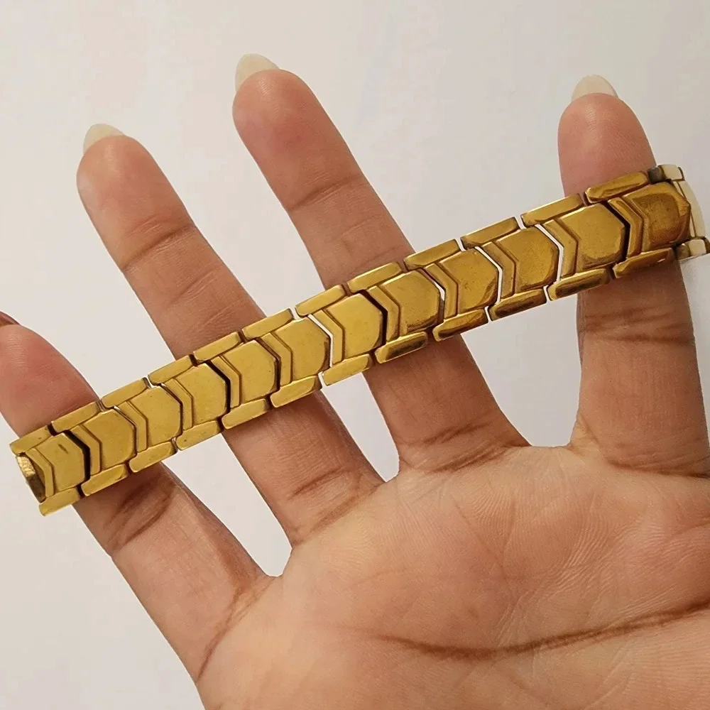 Source Unknown vintage gold