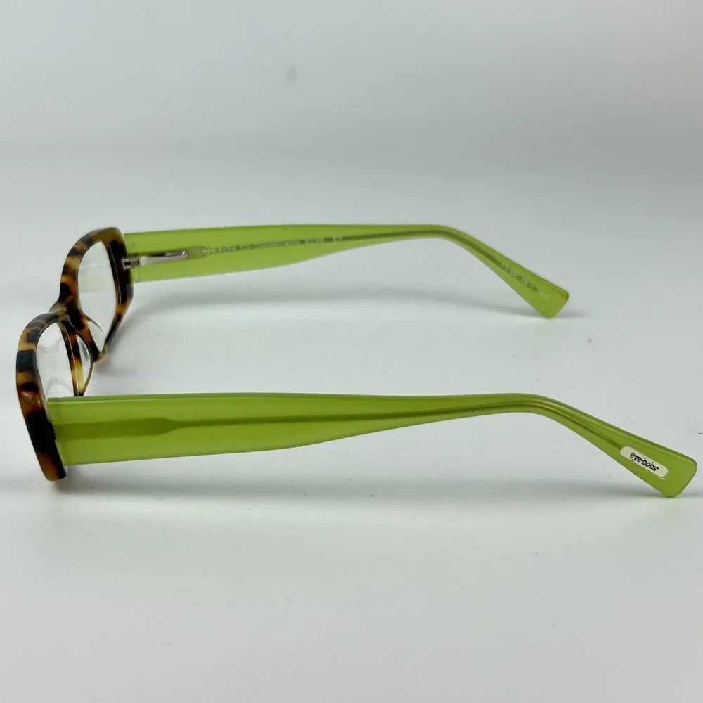 Eyebobs stylish pattern return