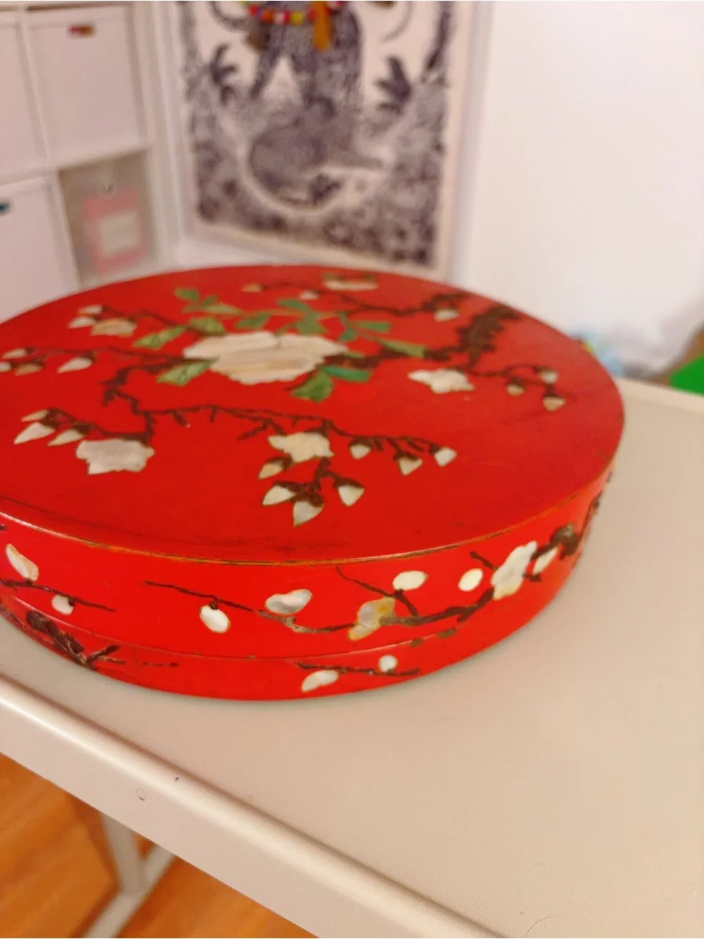 Vintage red lacquer mother of pearl divided candy box