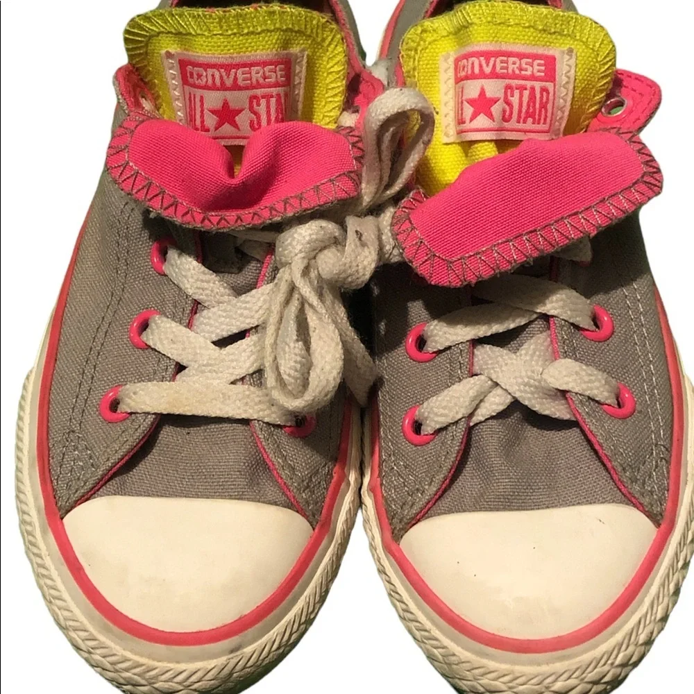 Converse barely worn