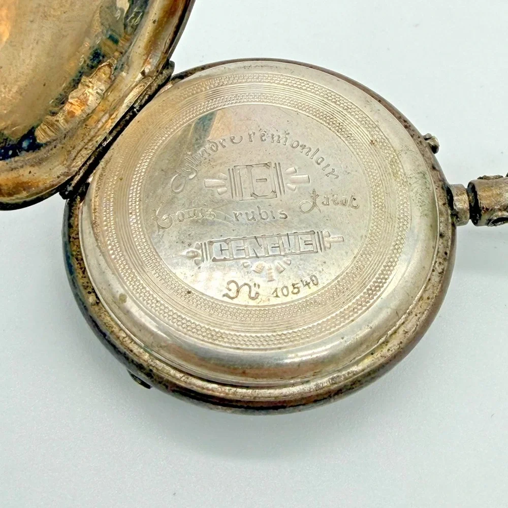 Antique Swiss Pocket Watch Floral Engraved Case Cylindre 8 Rubis Mechanical Wind