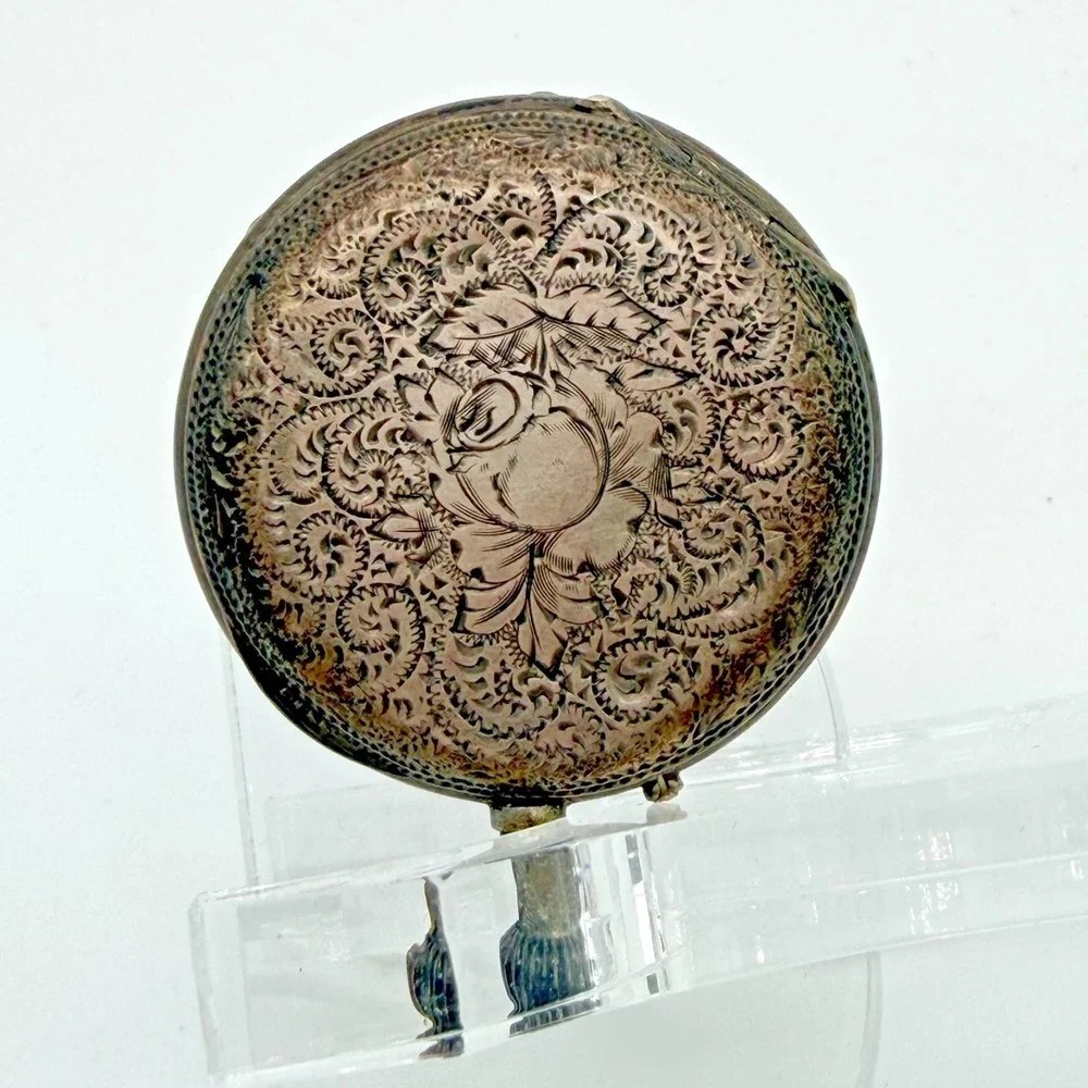 Antique Swiss Pocket Watch Floral Engraved Case Cylindre 8 Rubis Mechanical Wind