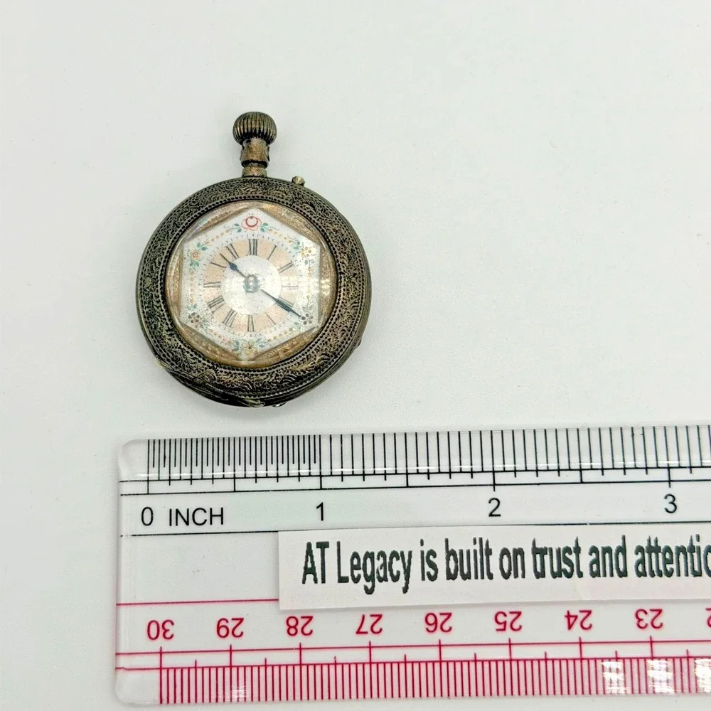 Antique Swiss Pocket Watch Floral Engraved Case Cylindre 8 Rubis Mechanical Wind