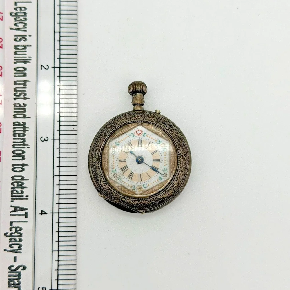Antique Swiss Pocket Watch Floral Engraved Case Cylindre 8 Rubis Mechanical Wind