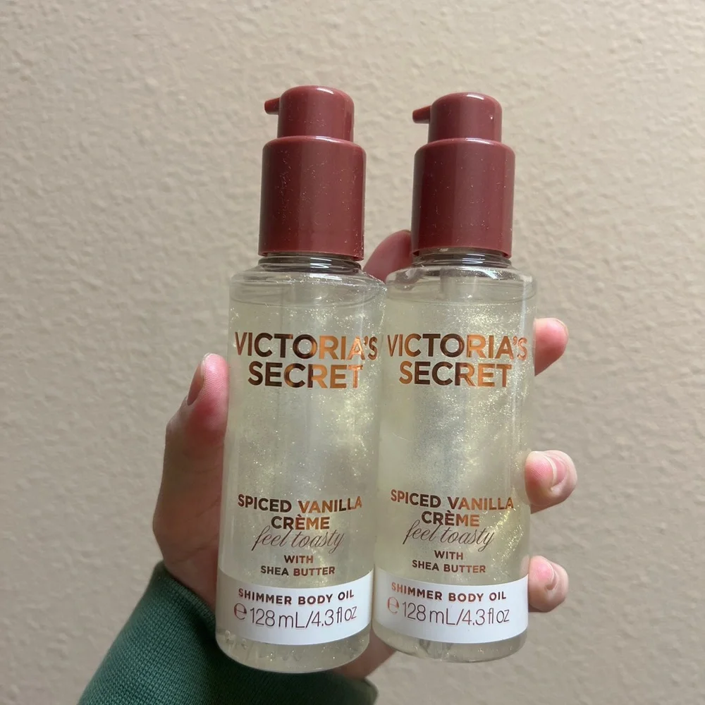 Victoria’s Secret Spiced Vanilla Creme Shimmer Body Oil Set