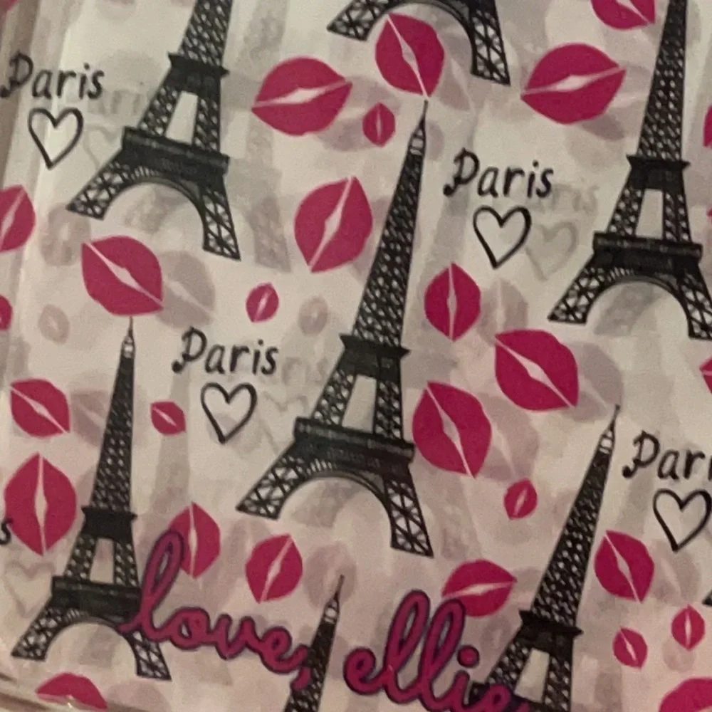 love, ellie new eiffel