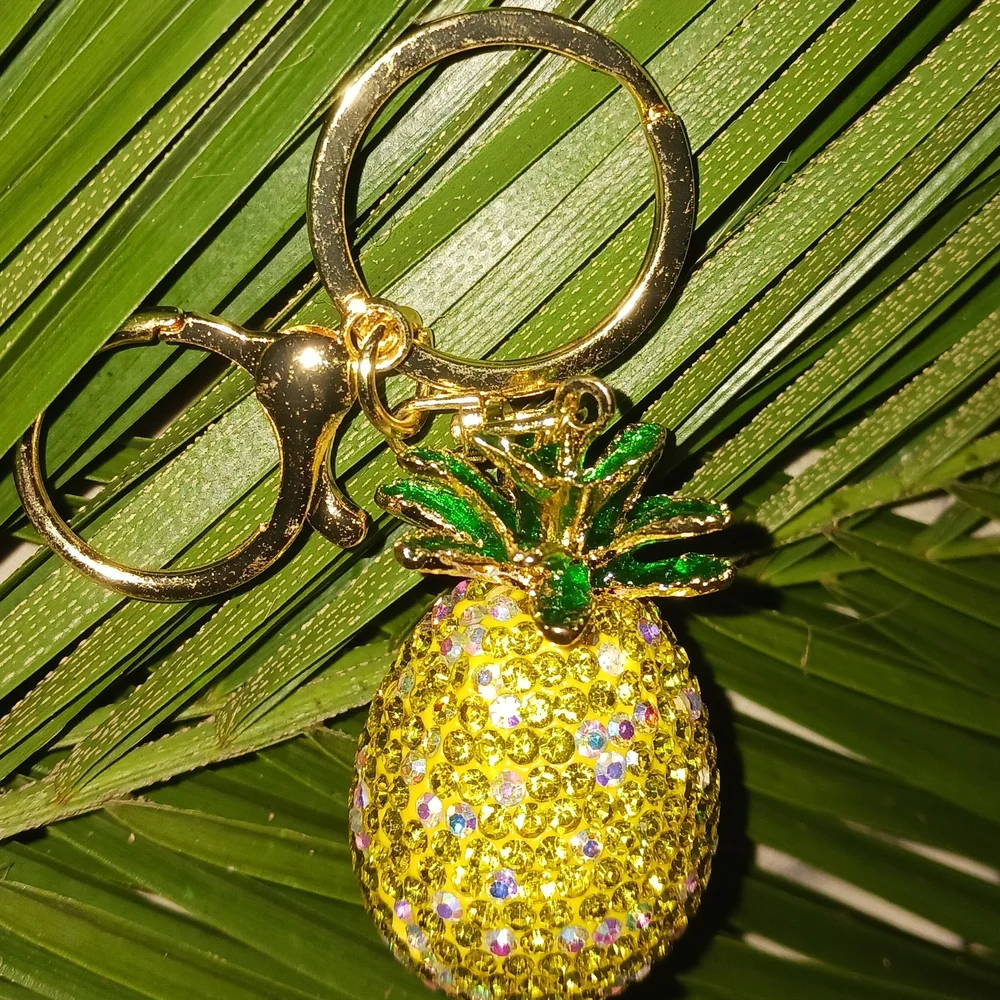 Fashion Jewelry sparkling pineapple