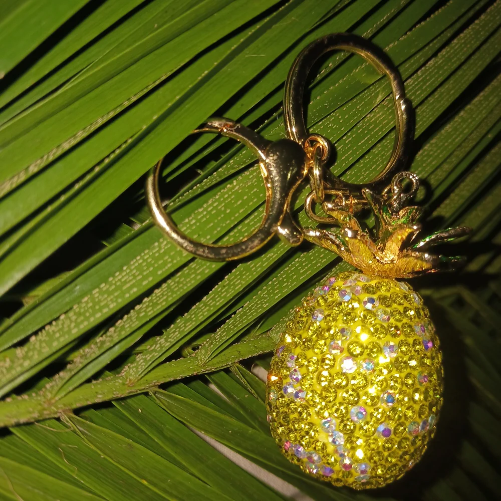 Fashion Jewelry sparkling pineapple
