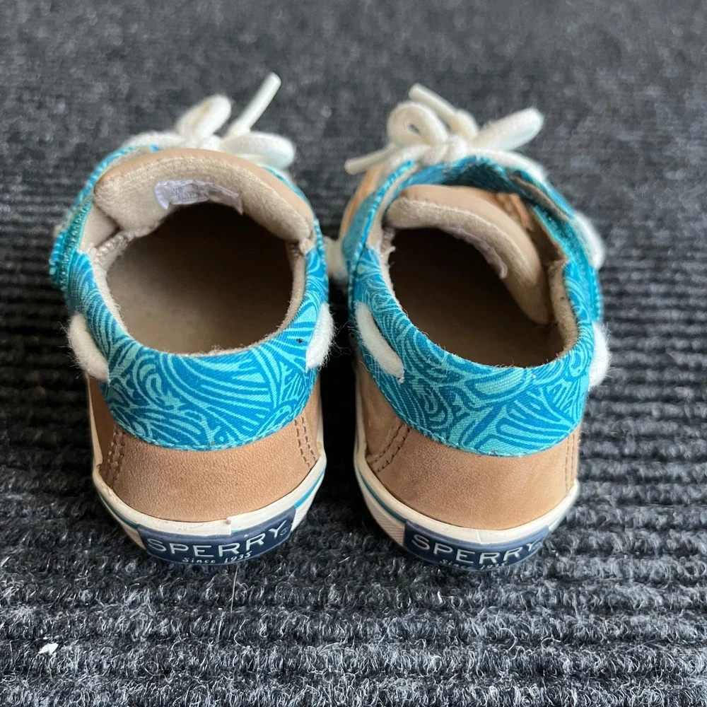Sperry toe accents timeless